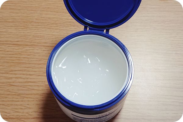 アロヴィヴィ ハトムギ保湿ゲル中身