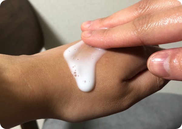 無印乳液敏感肌塗る