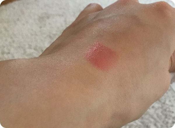 ディープクレンジングオイルでメイク落とす